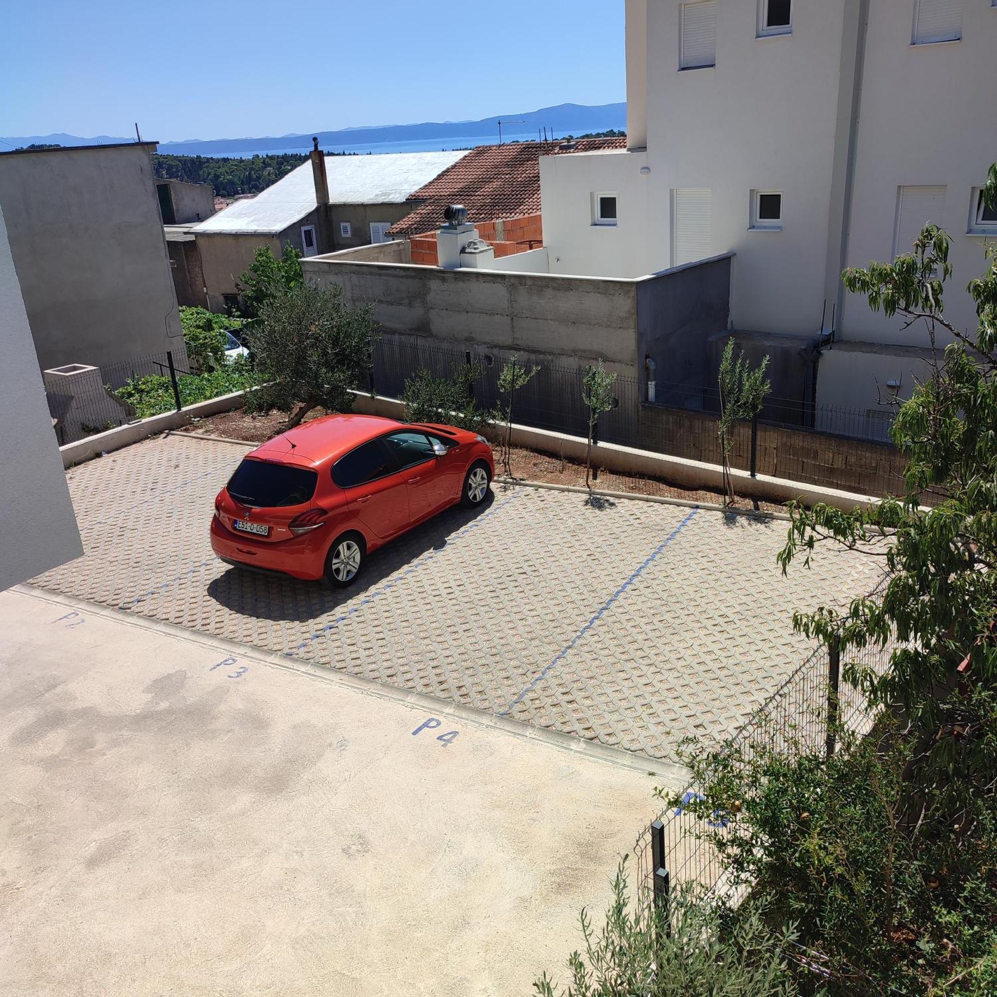 Sun Oliver Makarska
